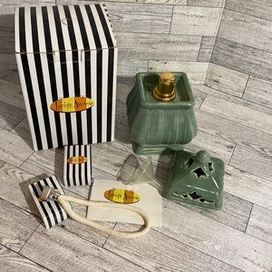 NIB Lamp Avenue Ceramic Oil Lamp